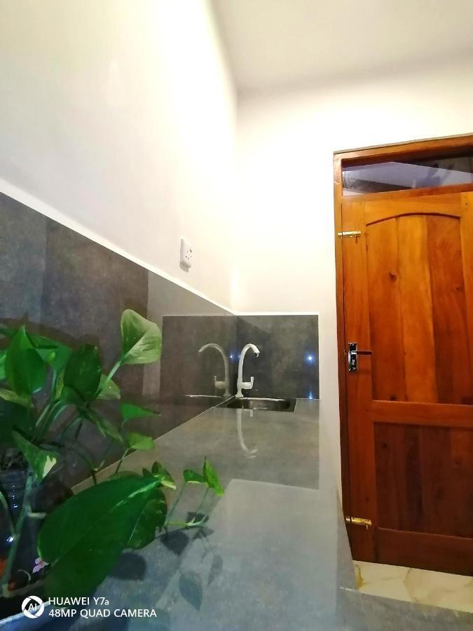 Villa Wismar Хиккадува Экстерьер фото