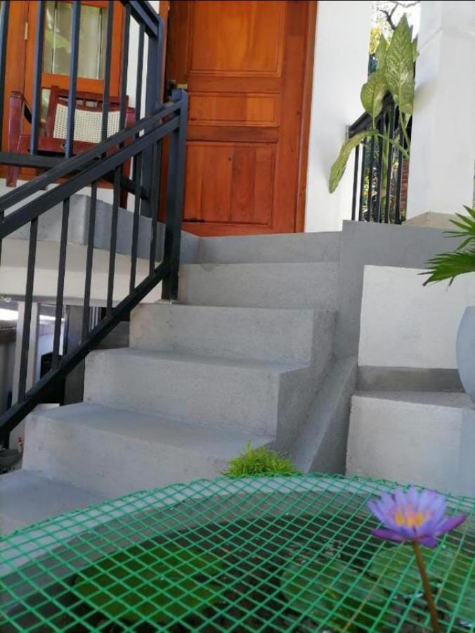 Villa Wismar Хиккадува Экстерьер фото