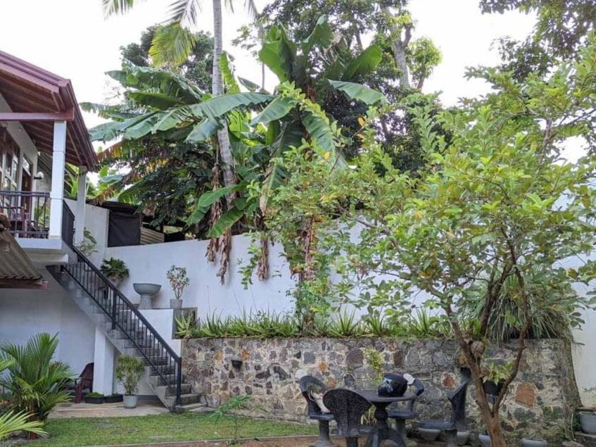 Villa Wismar Хиккадува Экстерьер фото